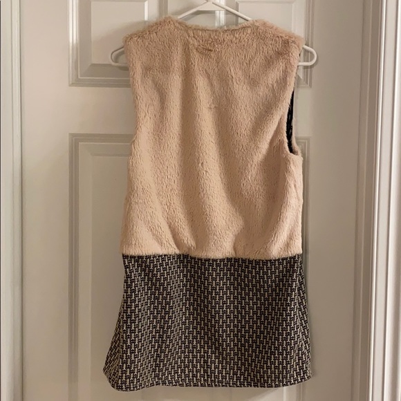 Hem & Thread size small vest - Picture 2 of 4